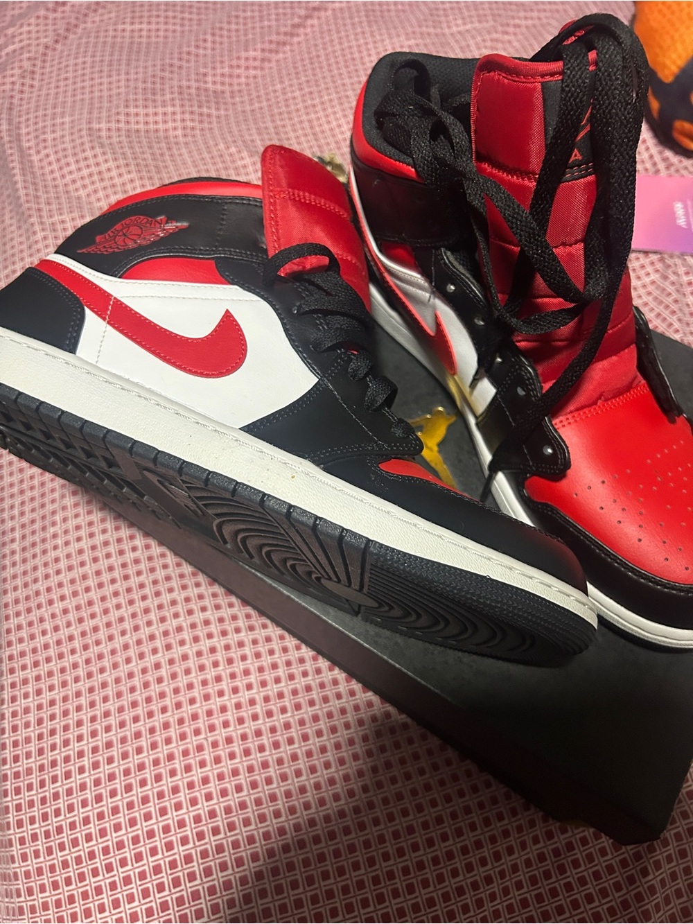 Nike Air Jordan 1 Mid ‘Black Gym Red’